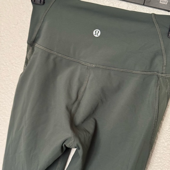 Size 2 - black Lululemon leggings W/ mesh - EUC - Picture 2 of 2